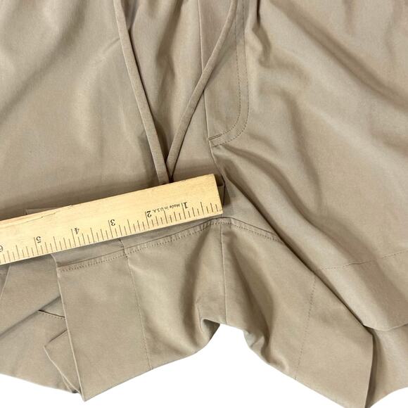 Athleta Camden Tan Khaki Elastic Waist Zipper Pockets Lightweight Shorts Size 6 - Picture 4 of 10